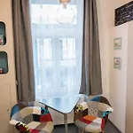 Apartment In Iii. Budapest