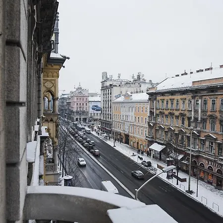 Apartament In Iii.